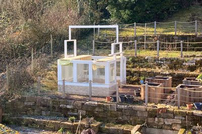 Hervatting van de bouwwerkzaamheden in januari 2021.