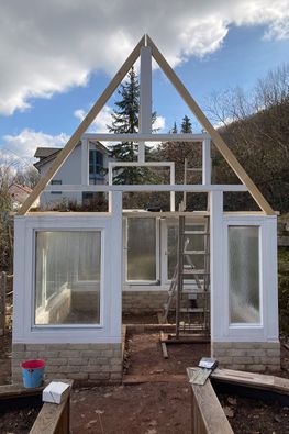 Kepers inpassen. Tja, een centimeter te kort..